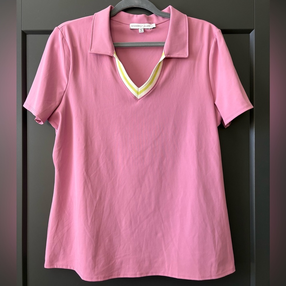 Sincerly Jules Active Polo | V-Neck Short Sleeve Polo | Pink with Yellow Trim